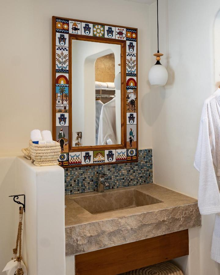 Benben By Dhara Hotels - Adults Only Aswan Exteriör bild Bathroom at the Hotel