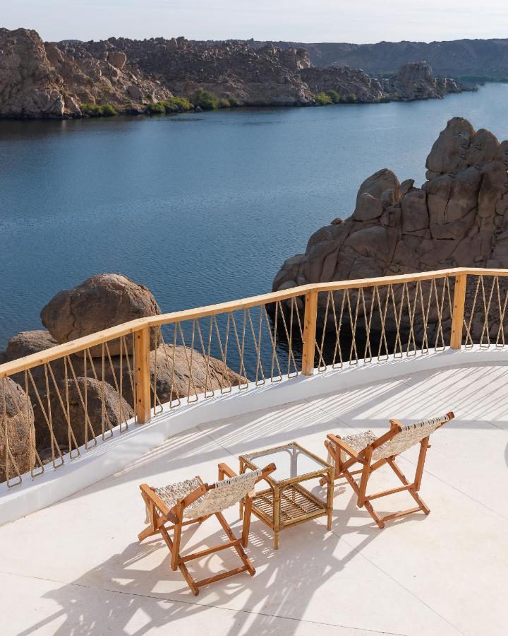 Benben By Dhara Hotels - Adults Only Aswan Exteriör bild A balcony with a view of the sea