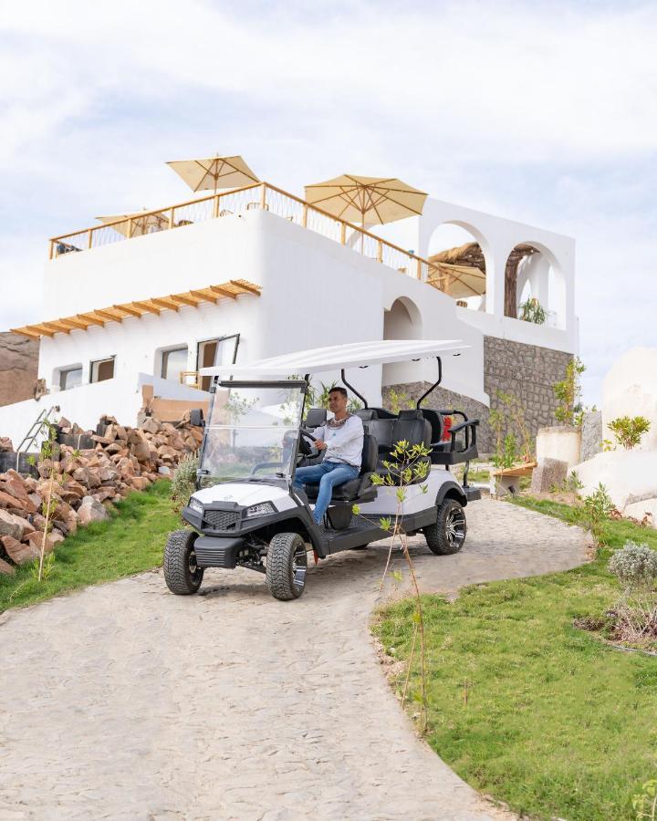 Benben By Dhara Hotels - Adults Only Aswan Exteriör bild Club Car Villager